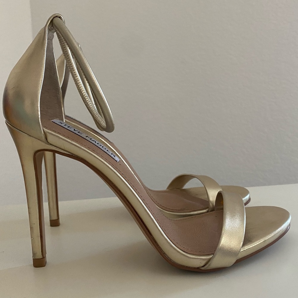 Steve Madden Golden Heels